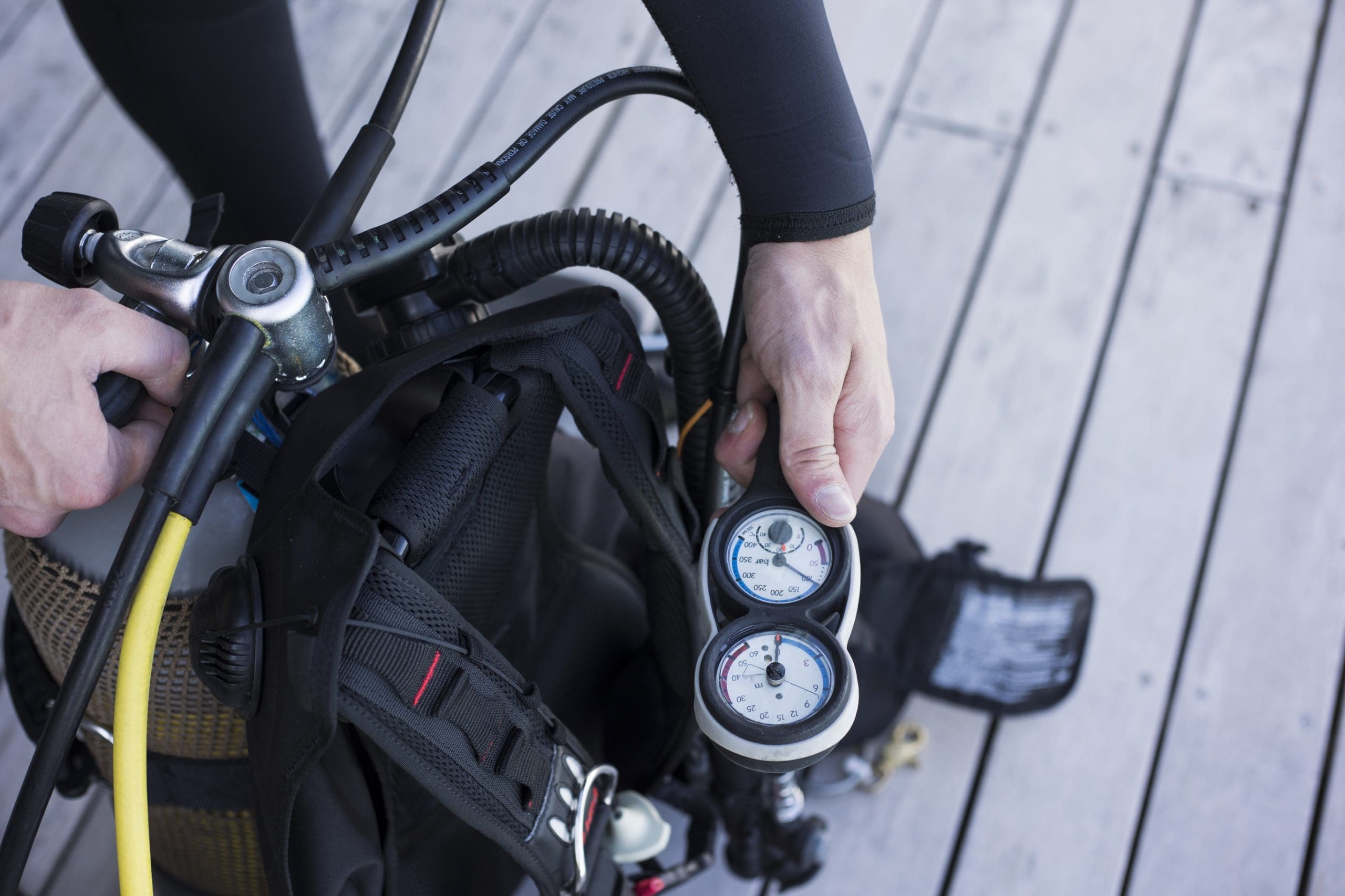 Divemaster Equipment – SPG – DiveProCareer SPG used for diving