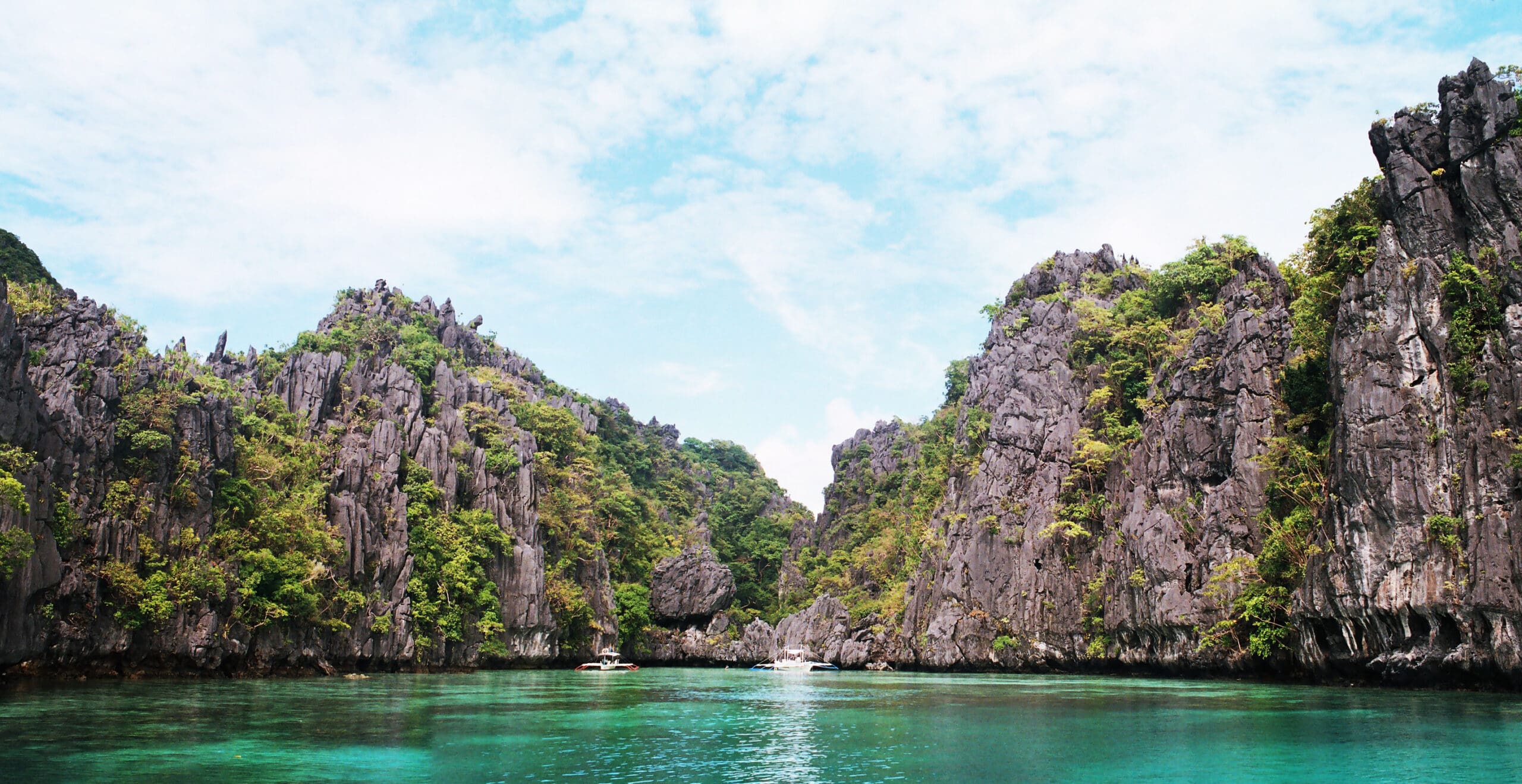 el nido limestone rocks